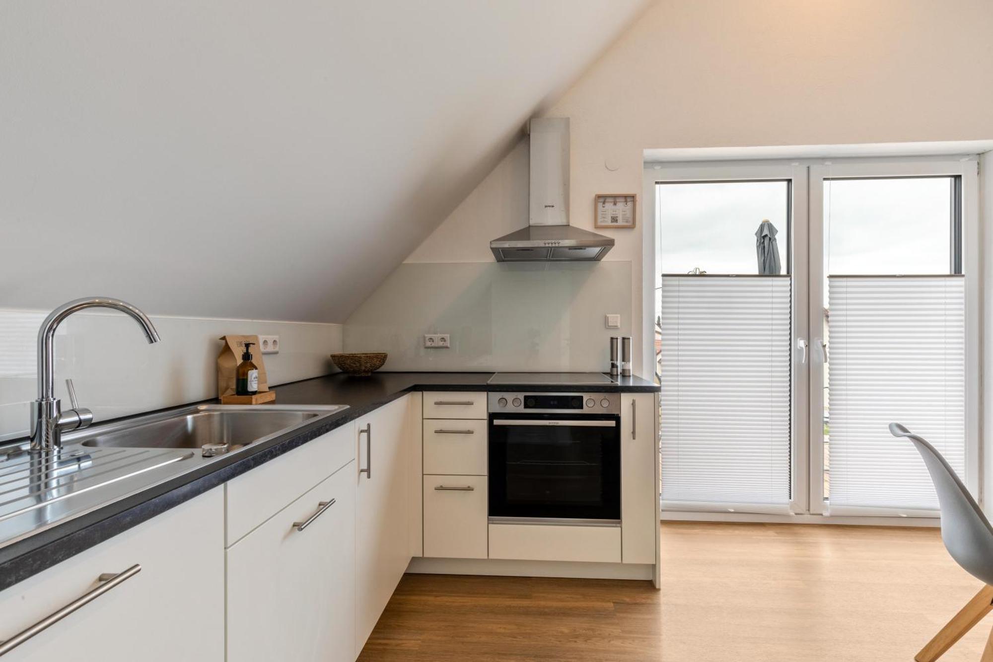 6 Parkside Apartment *